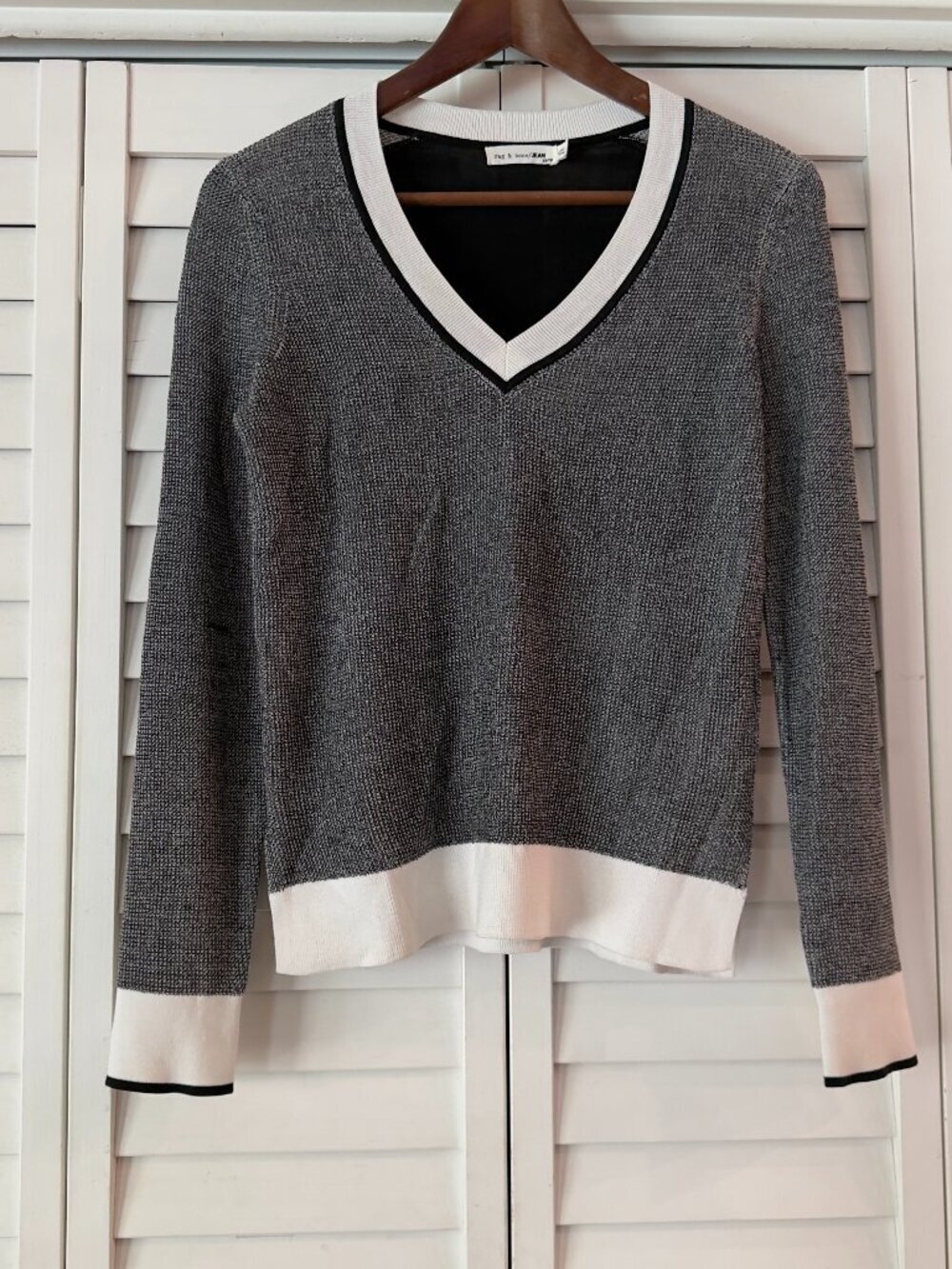 Rag & Bone V-neck bBack and White Sweater - Size XS